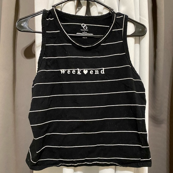 Weekend Crop-Top - Picture 2 of 2